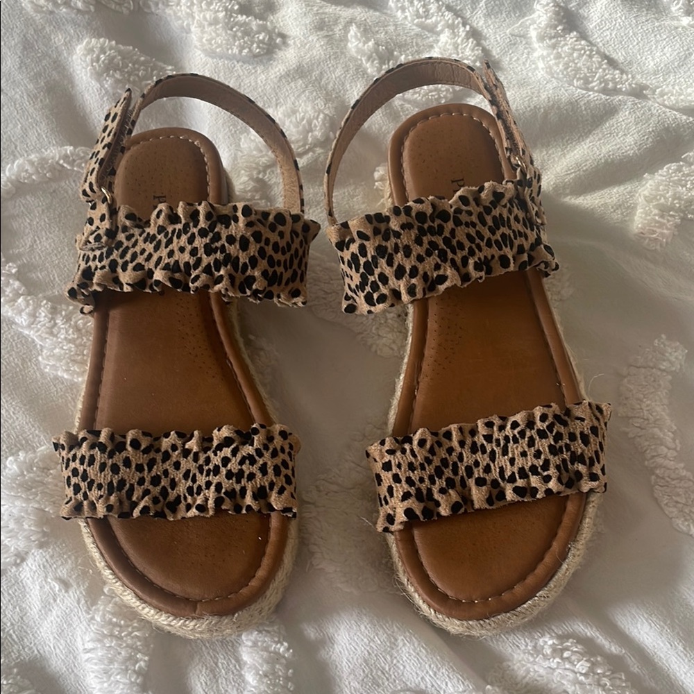Pierre Dumas Brown and Black Sandals Elegant Design